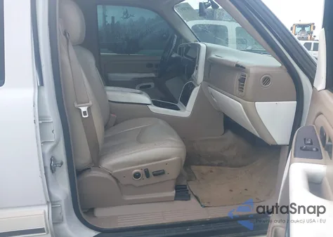 2005 Chevrolet Tahoe Lt z USA, uszkodzony, nr VIN 1GNEC13T65R126429